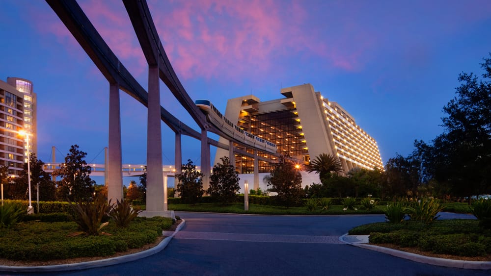WDW - Contempoary - Exterior-1000x563-1426fe1 Disney World Resort: Contemporary Monorail