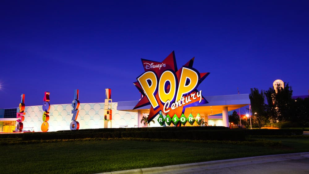 pop-century-resort-00-1000x563-1426fe1 Disney World Resort: Pop Century Entrance