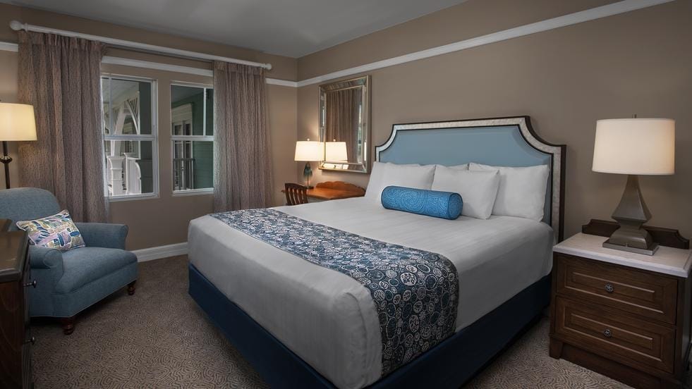 room-dl-g13-981x552-8300d45 Disney World Resort: Beach Club Villa Bedroom